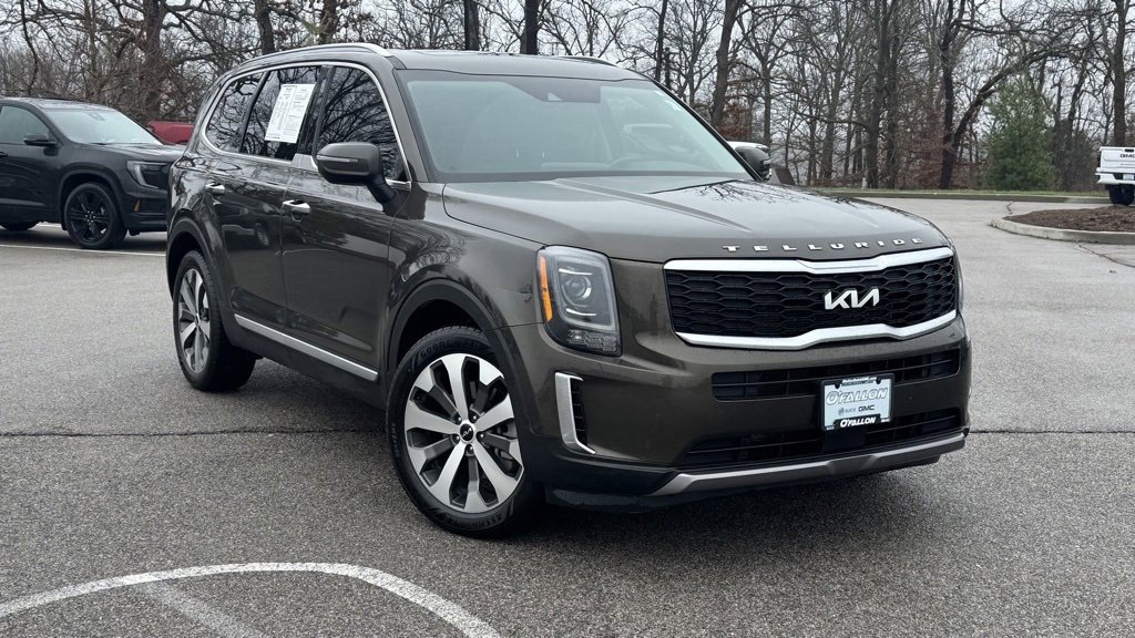 Used 2022 Kia Telluride S image 2