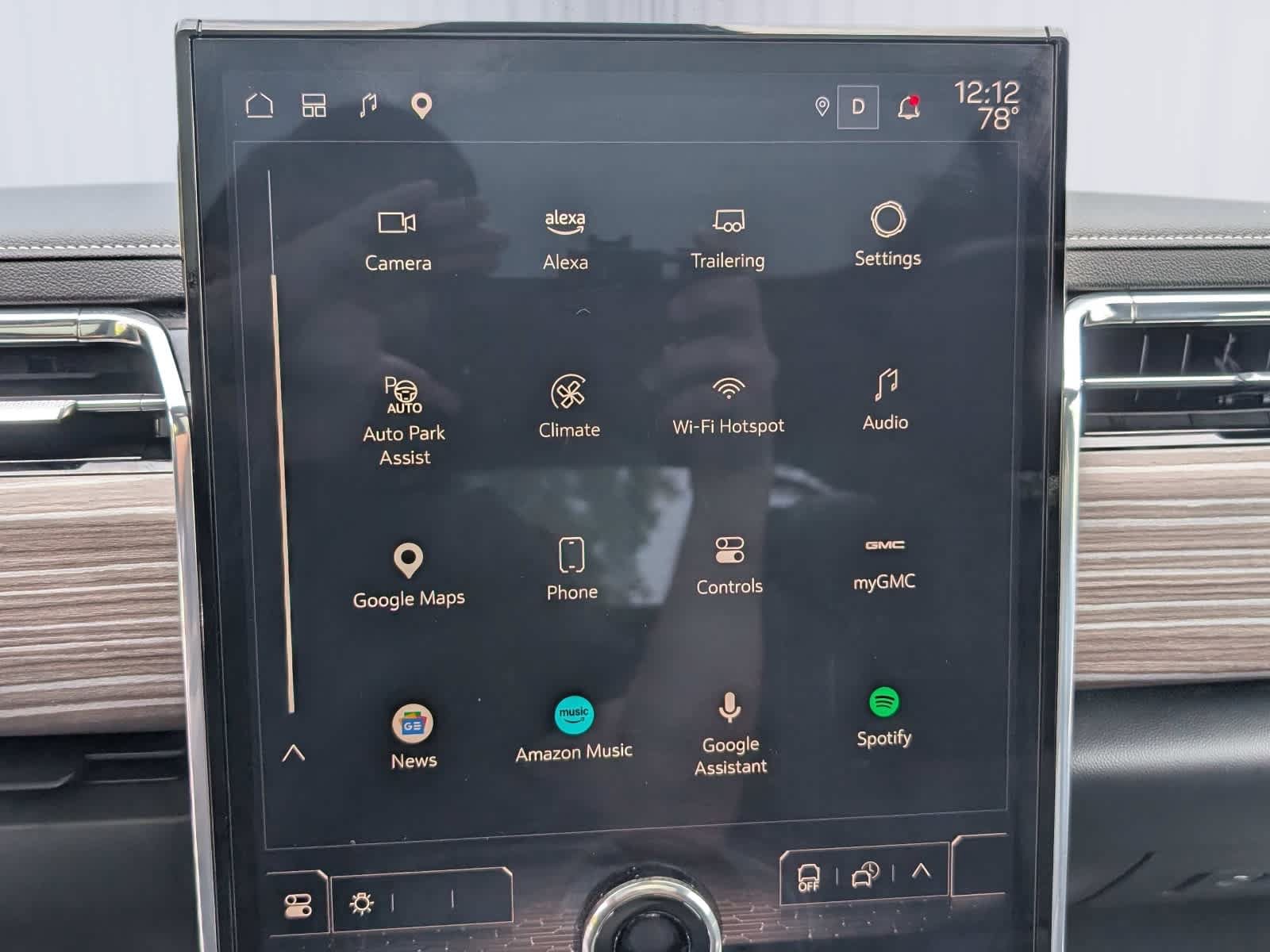 Certified 2025 GMC Sierra EV Denali AWD/4WD image 28