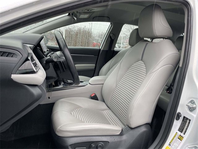 Used 2023 Toyota Camry SE image 19