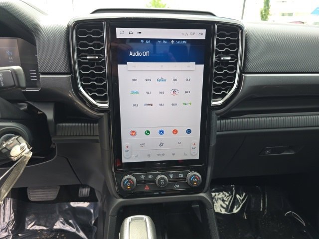 New 2025 Ford Ranger XLT w/ Equipment Group 301A High image 19