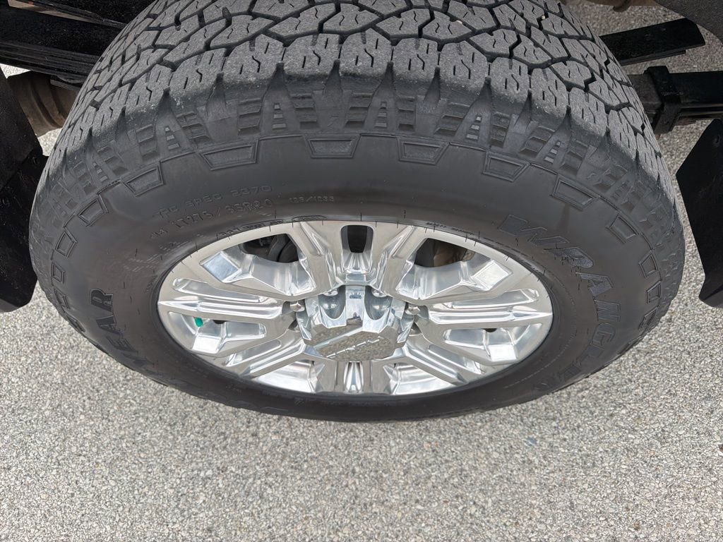 Used 2022 GMC Sierra 3500 Denali w/ Denali Ultimate Package image 18