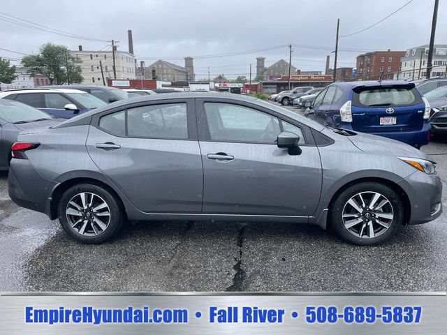 Used 2025 Nissan Versa SV w/ Trunk Package FWD image 3