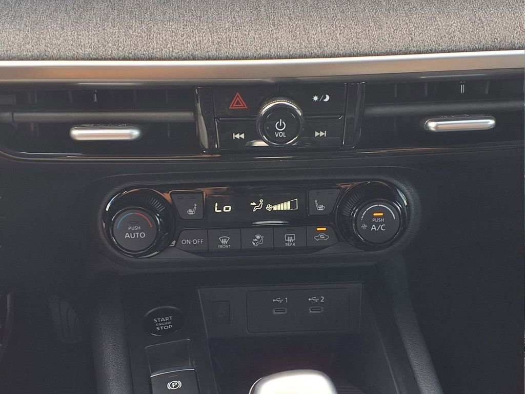 New 2026 Nissan Kicks SV w/ SV Premium Package image 17