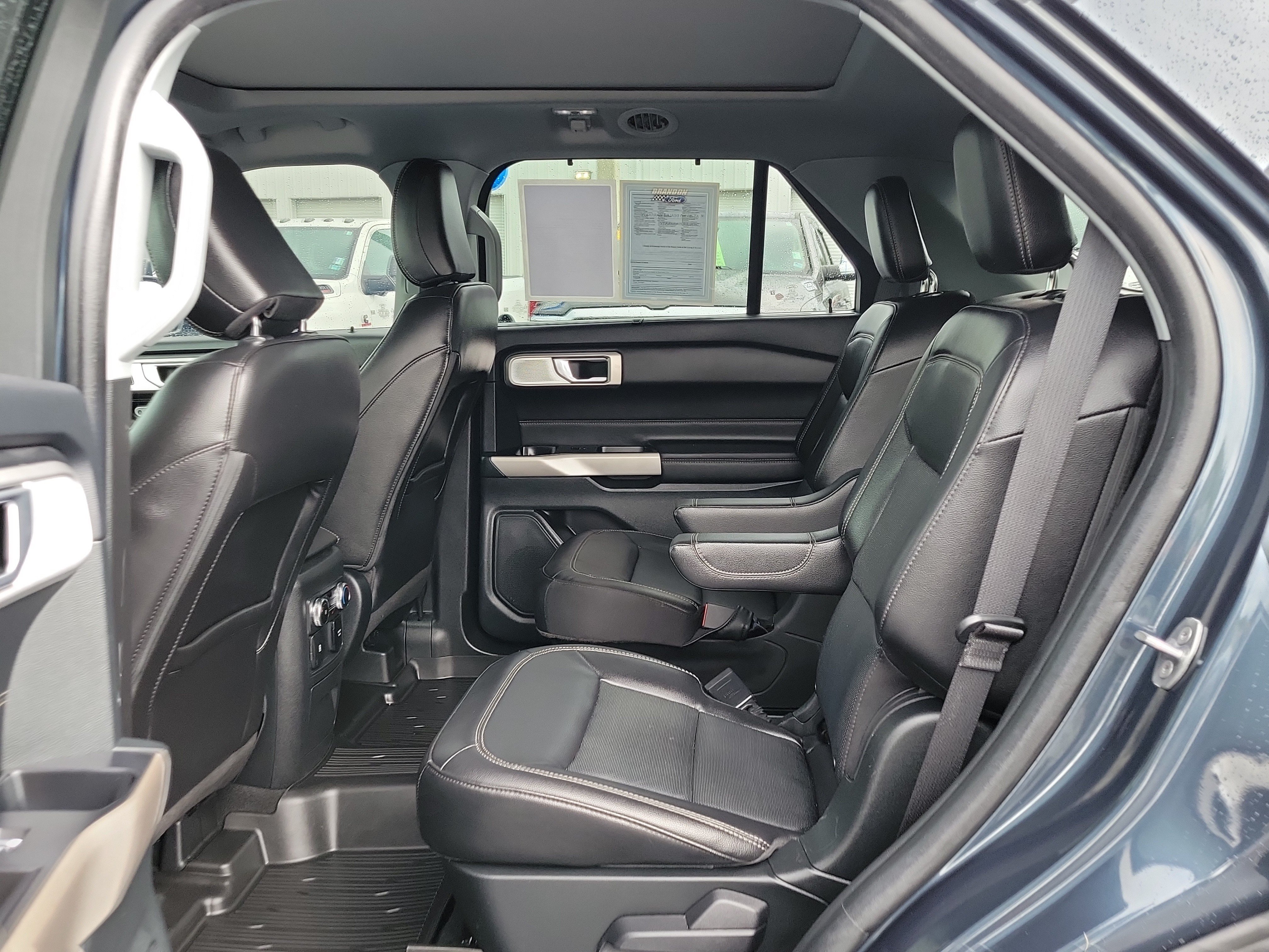 Certified 2023 Ford Explorer Limited w/ Limited Technology Package RWD image 12