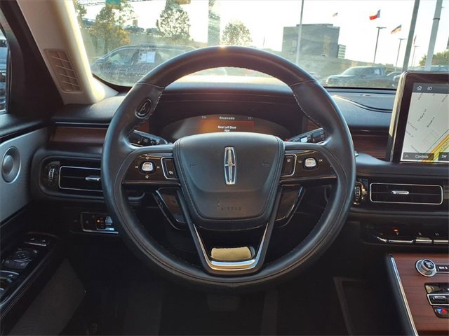 Used 2020 Lincoln Aviator Reserve w/ Equipment Group 202A image 12