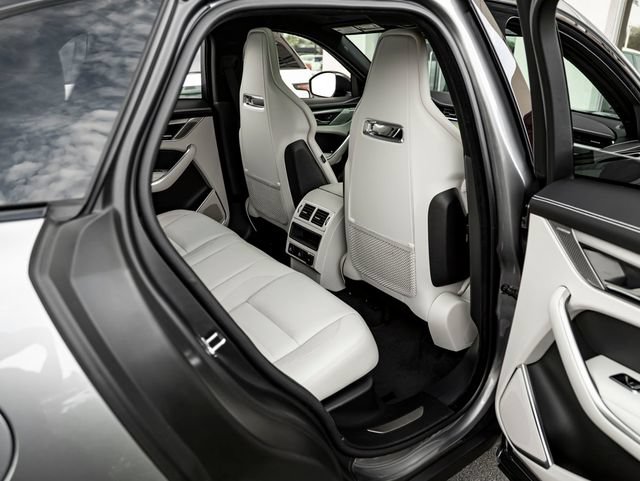 Certified 2025 Jaguar F-PACE R-Dynamic S AWD/4WD image 31