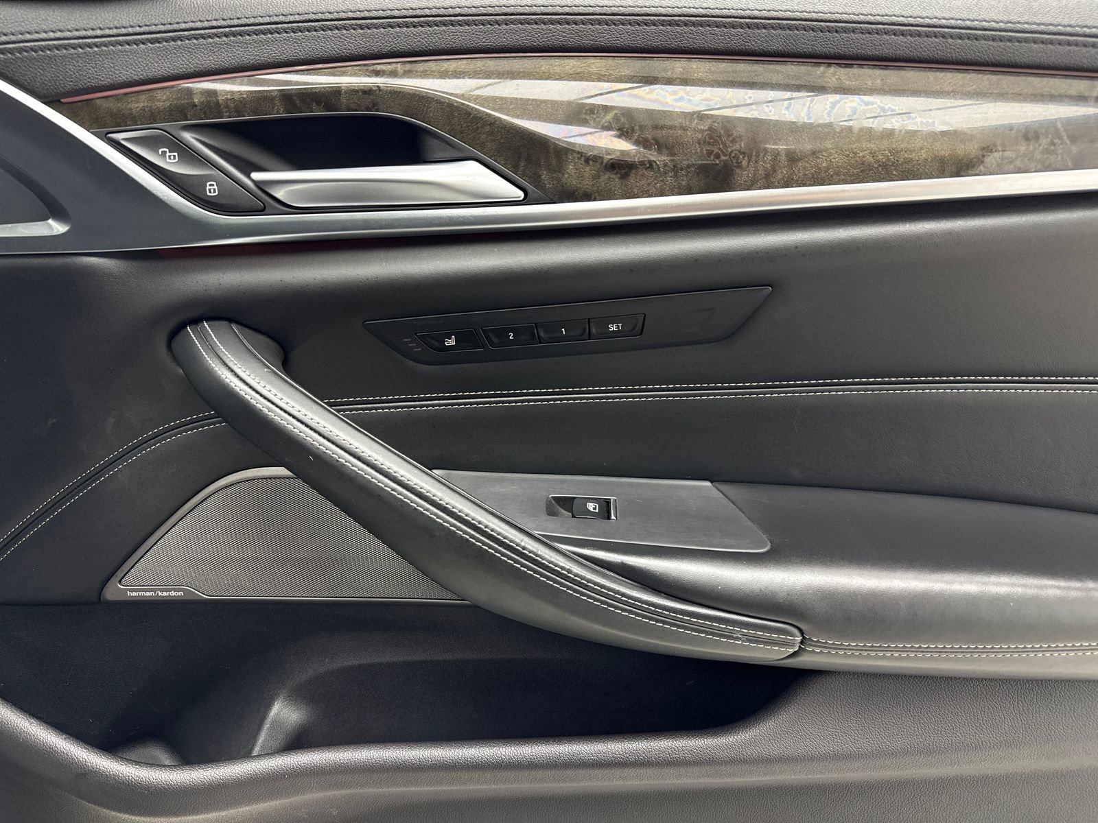 Used 2018 BMW M550i xDrive AWD/4WD image 41