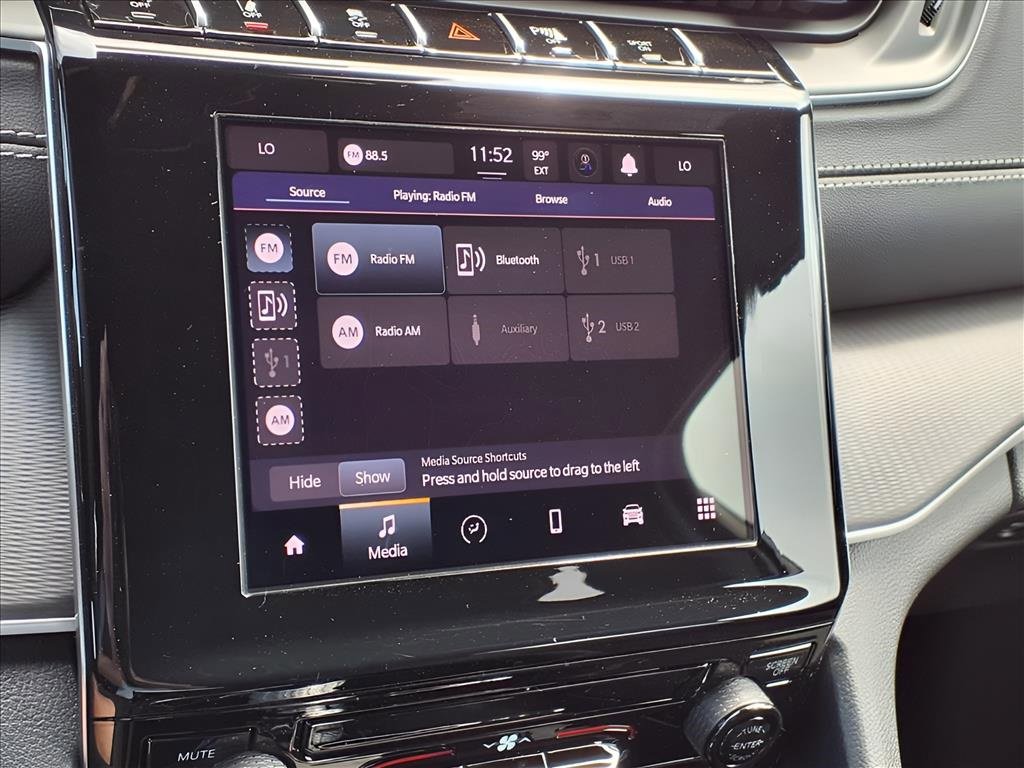 New 2025 Jeep Grand Cherokee L Laredo image 27