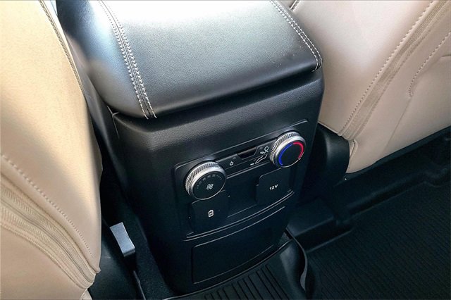 Used 2022 Ford Explorer XLT w/ Equipment Group 202A image 10