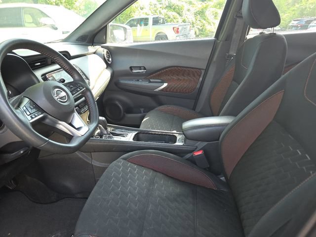 Used 2023 Nissan Kicks SR w/ Interior Electronics Package FWD image 13