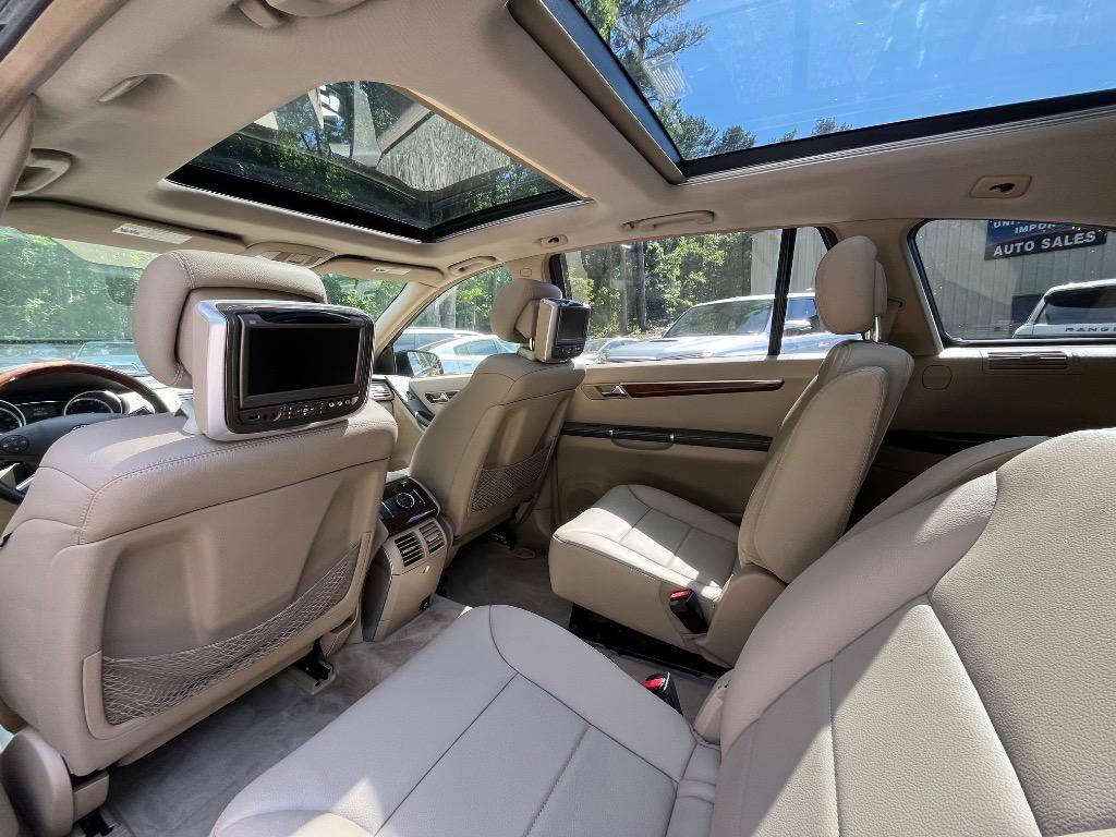 Used 2011 Mercedes-Benz R 350 4MATIC image 23