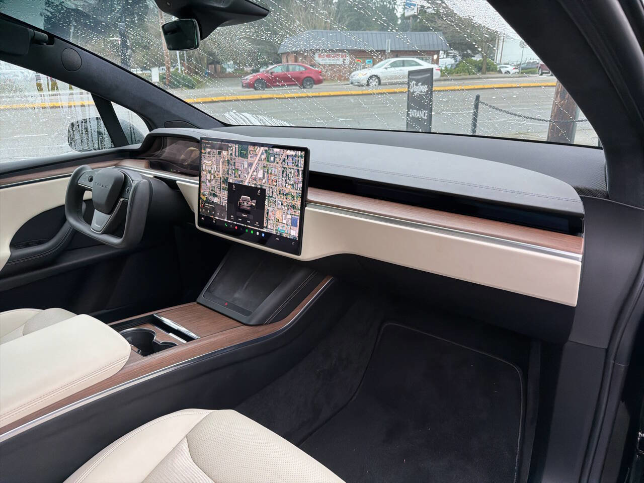 Used 2022 Tesla Model X image 18