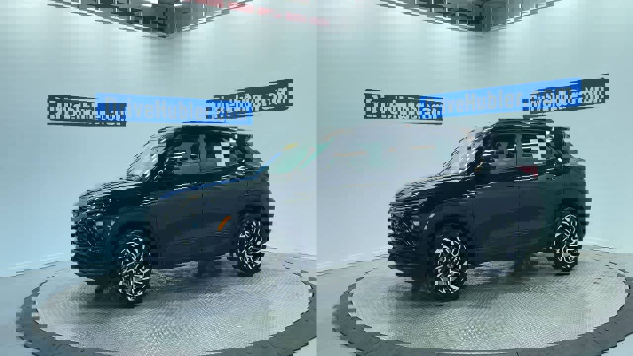 Used 2024 Chevrolet TrailBlazer RS w/ Convenience Package image 8