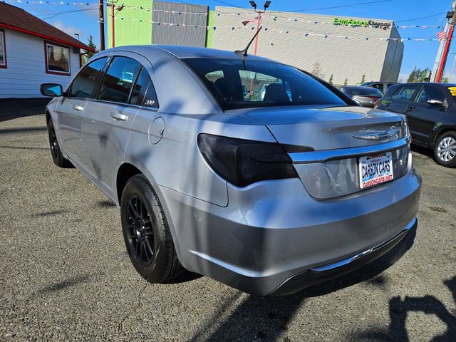 Used 2014 Chrysler 200 LX image 5