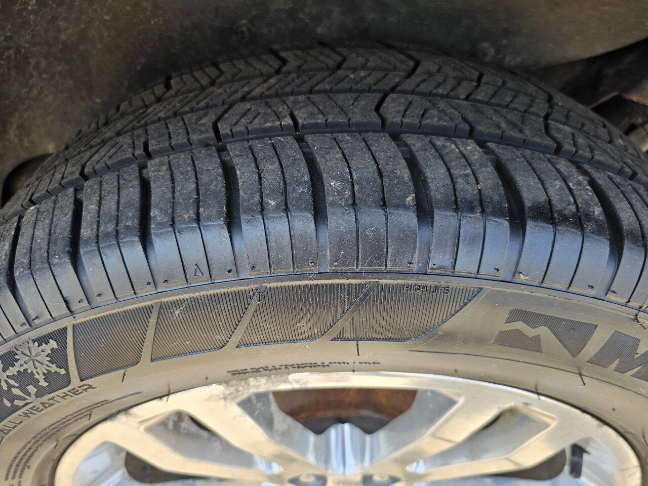 Used 2008 Saab 9-7X 5.3i w/ Altitude Option Package image 17