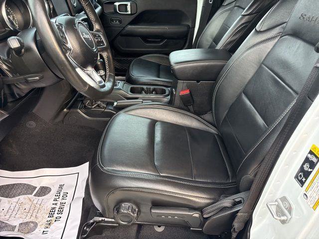 Used 2023 Jeep Wrangler Sahara w/ Cold Weather Group image 17