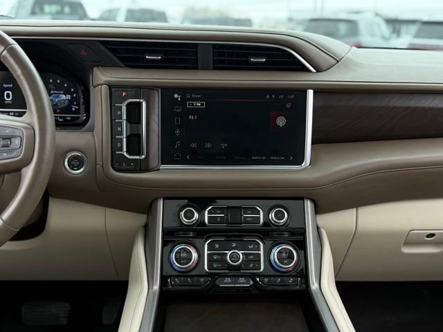 Used 2024 GMC Yukon XL Denali w/ Denali Reserve Package image 33