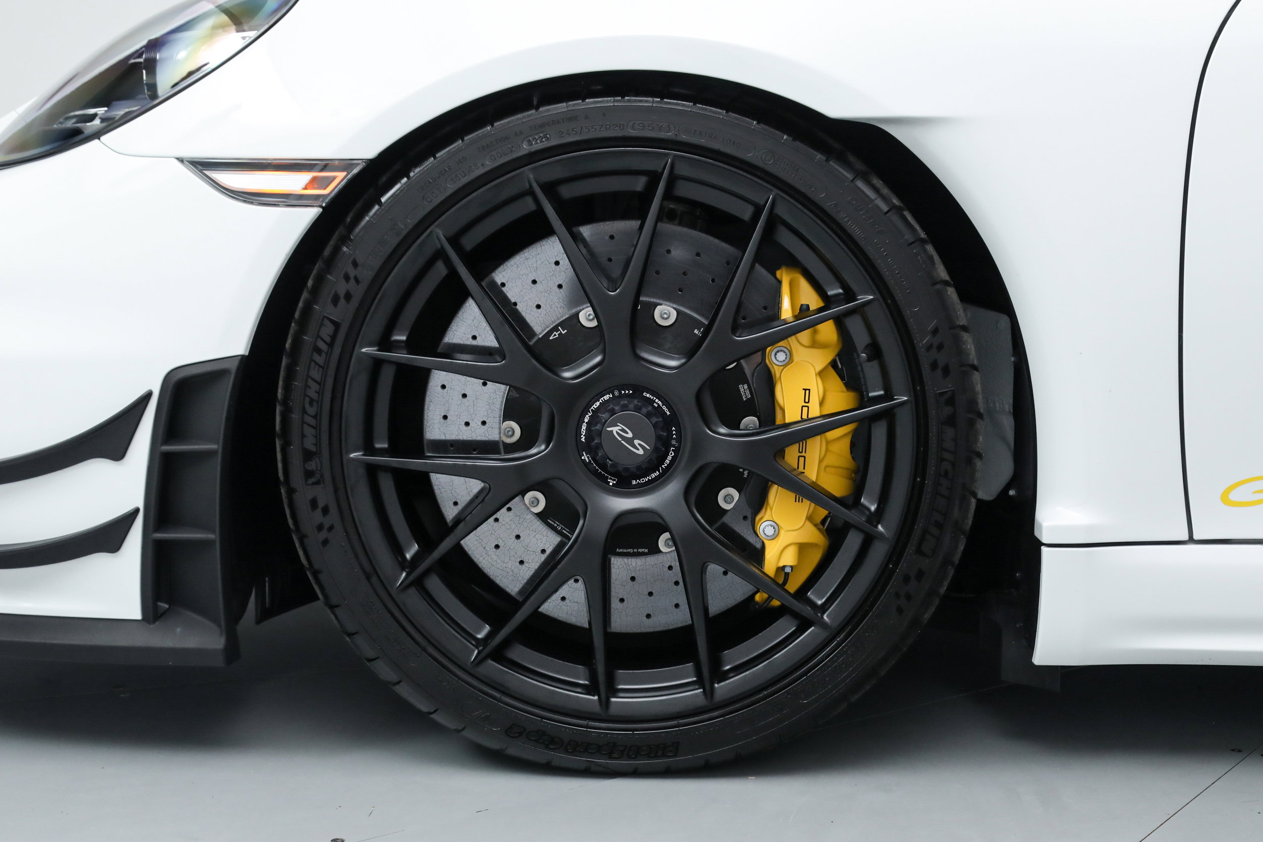 Used 2025 Porsche 718 Cayman GT4 RS RWD image 44