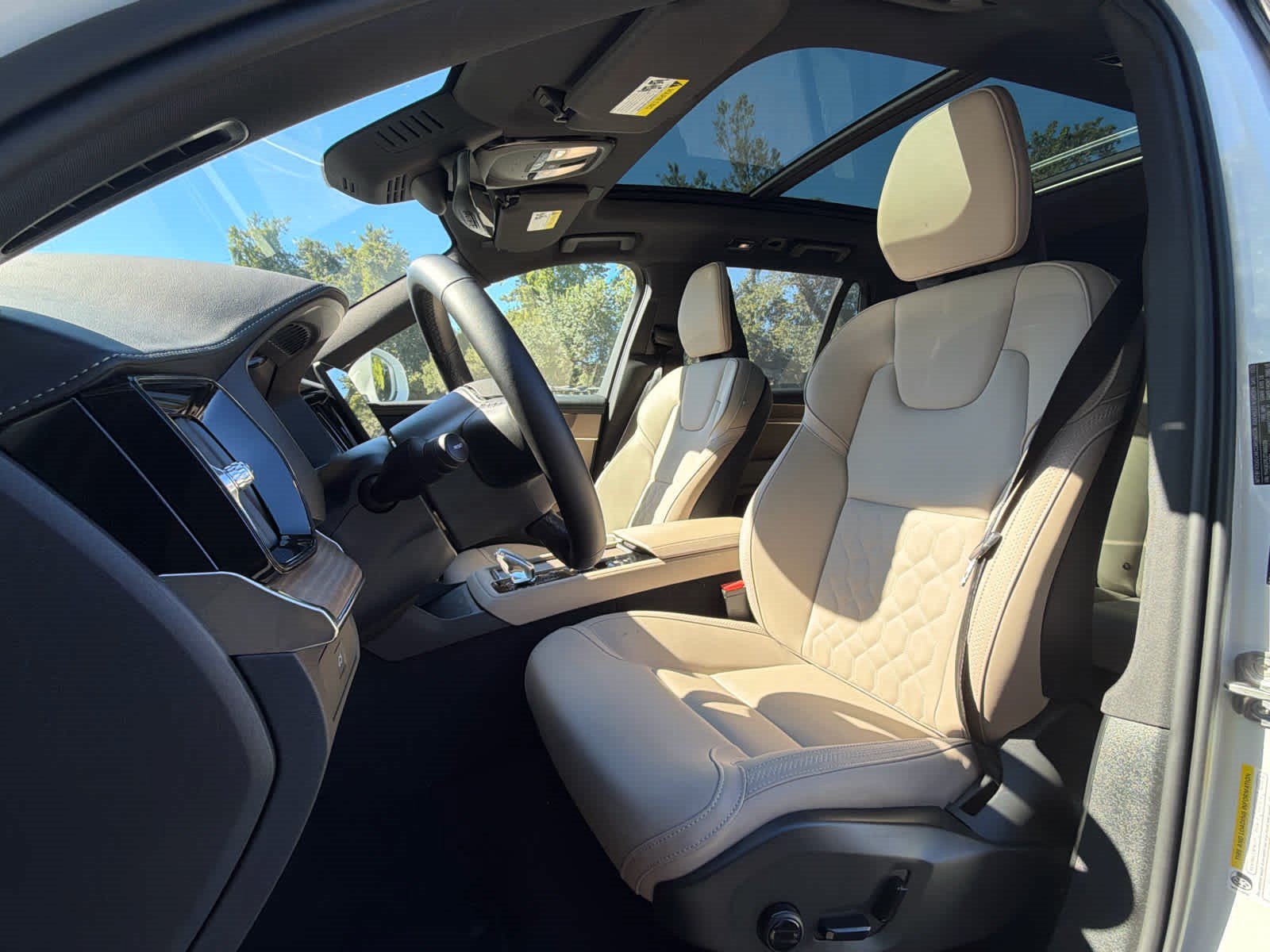 Used 2026 Volvo XC90 B6 Plus AWD/4WD image 26