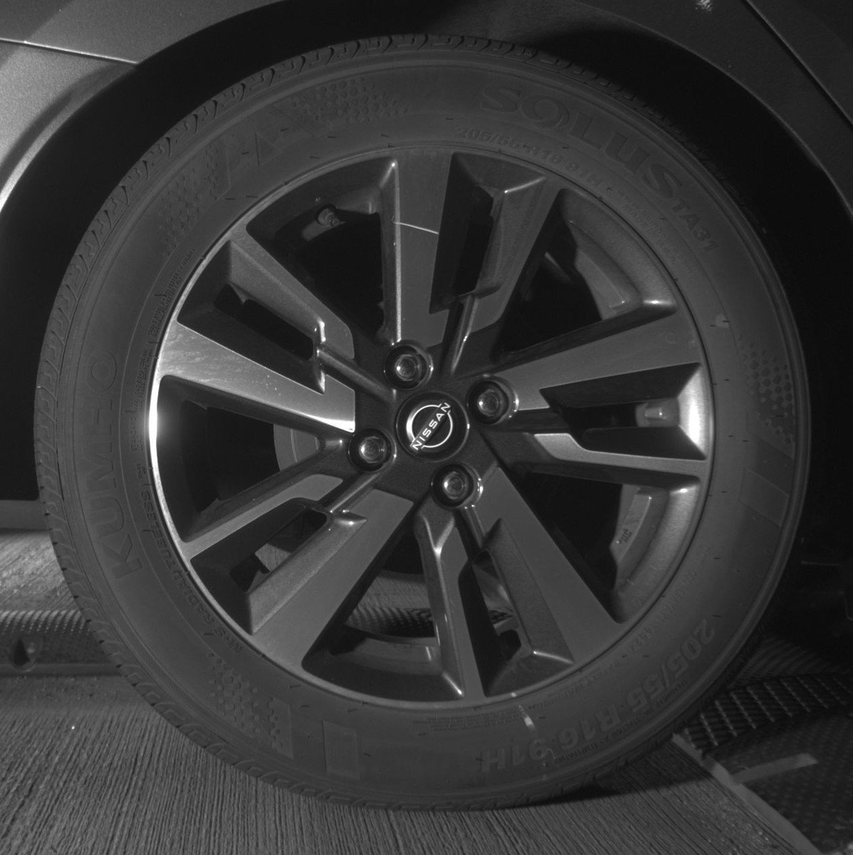 Used 2025 Nissan Versa SV image 15