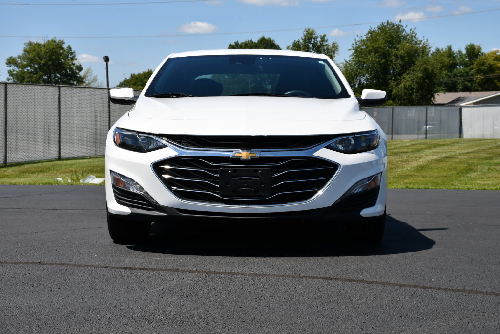Used 2023 Chevrolet Malibu LT FWD image 2