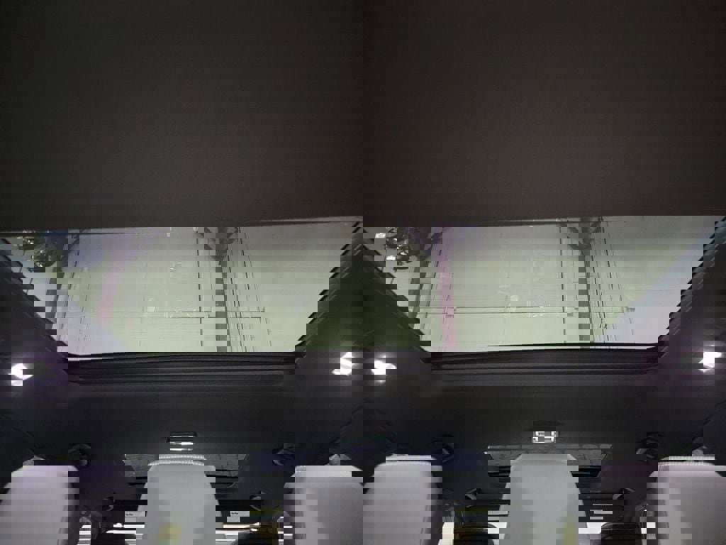 New 2026 Land Rover Discovery Dynamic SE AWD/4WD image 28