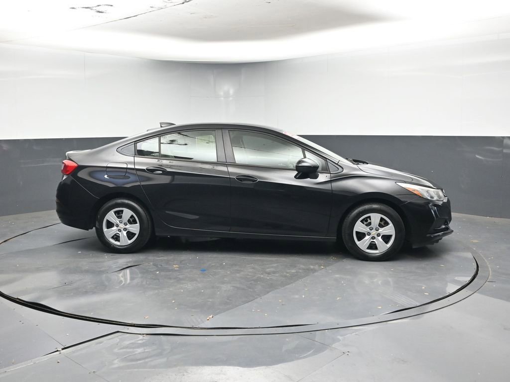 Used 2018 Chevrolet Cruze LS image 6