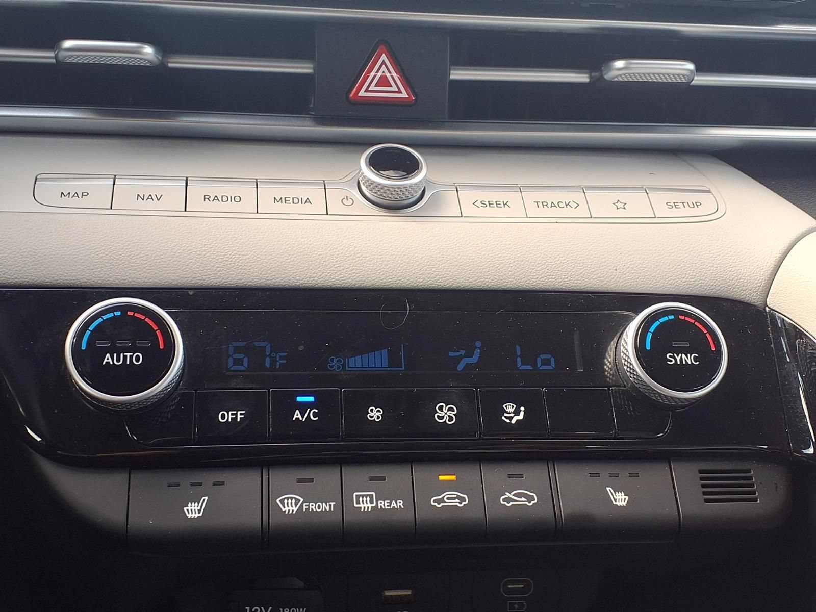 Used 2024 Hyundai Elantra Limited FWD image 7