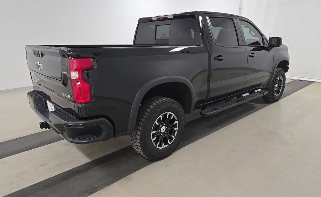 Used 2024 Chevrolet Silverado 1500 ZR2 w/ Technology Package AWD/4WD image 7