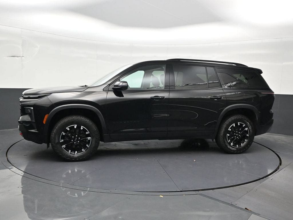 Used 2024 Chevrolet Traverse Z71 w/ Enhanced Driving Package AWD/4WD image 2