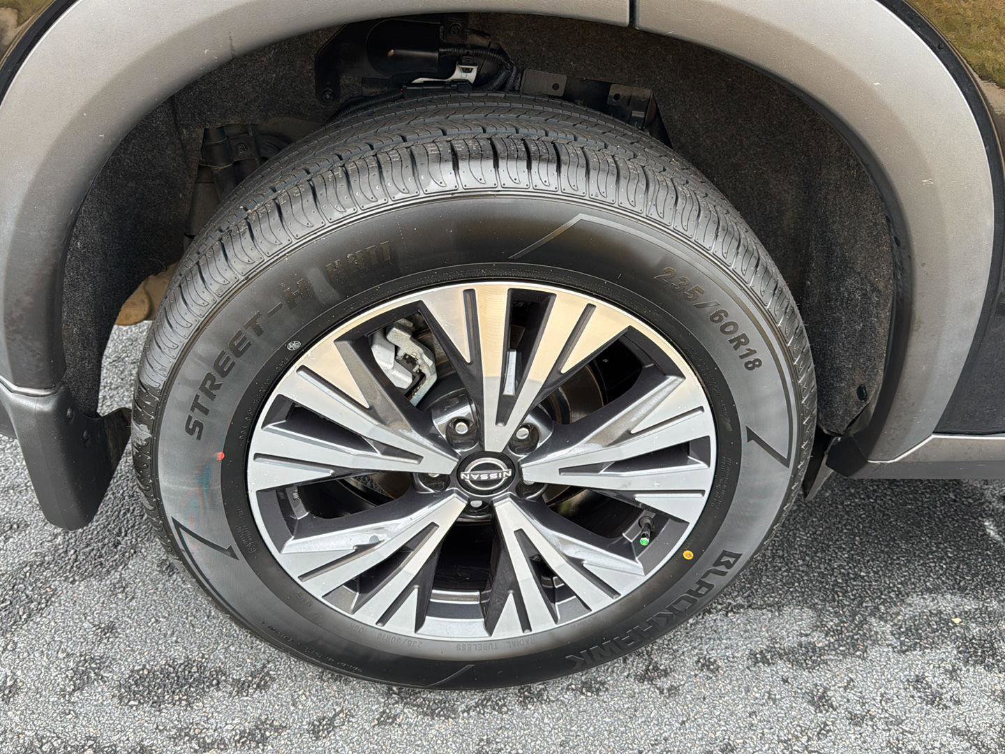 Used 2022 Nissan Rogue SV image 33