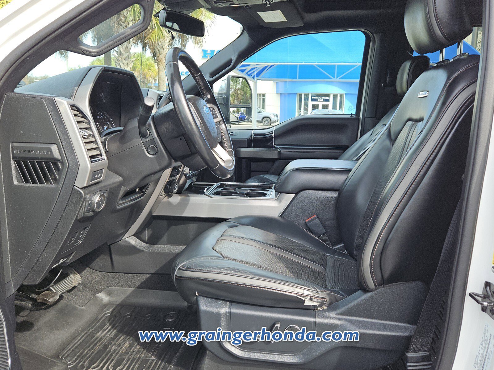 Used 2020 Ford F350 Platinum image 10