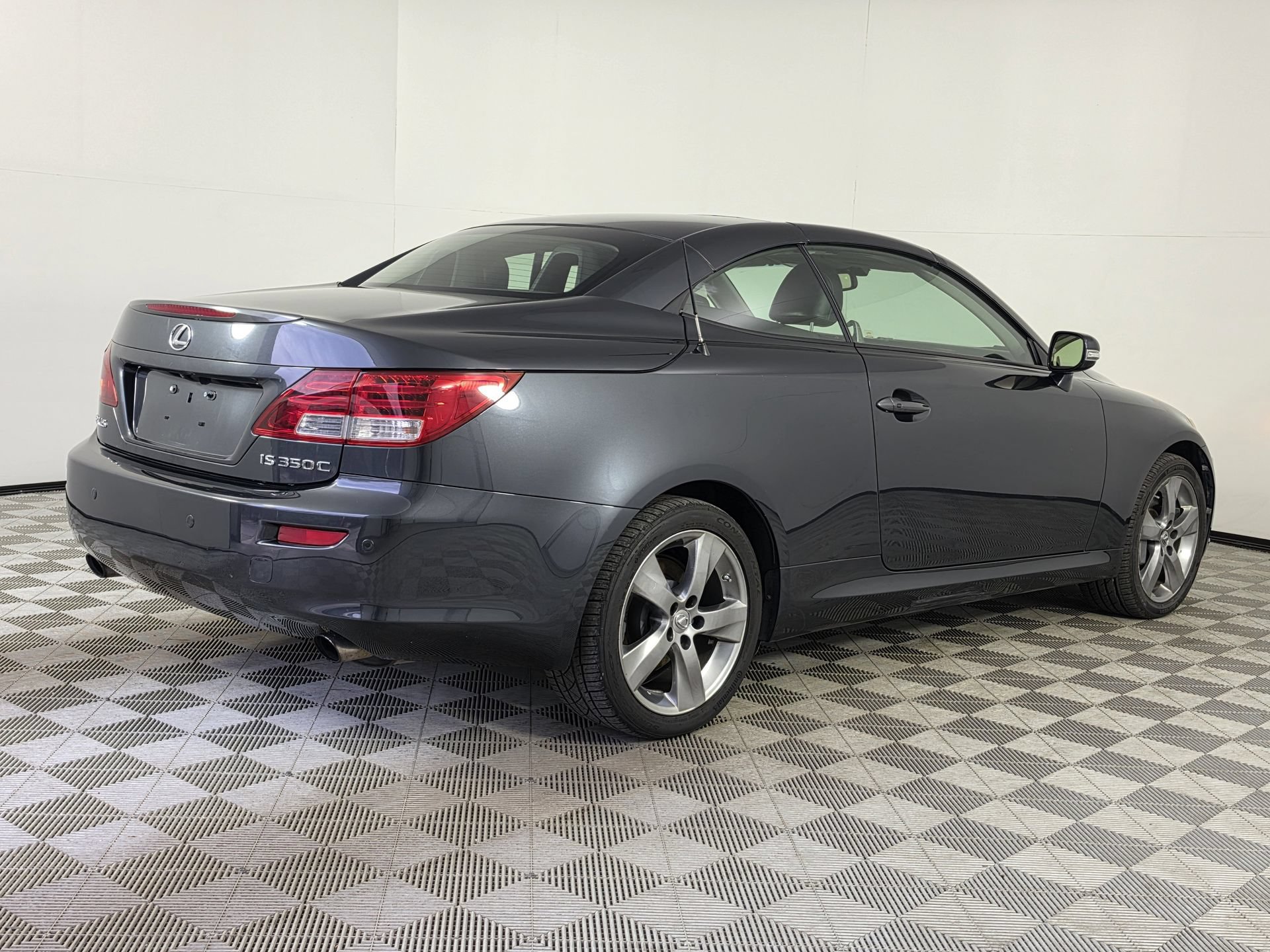 Used 2010 Lexus IS 350C RWD image 7