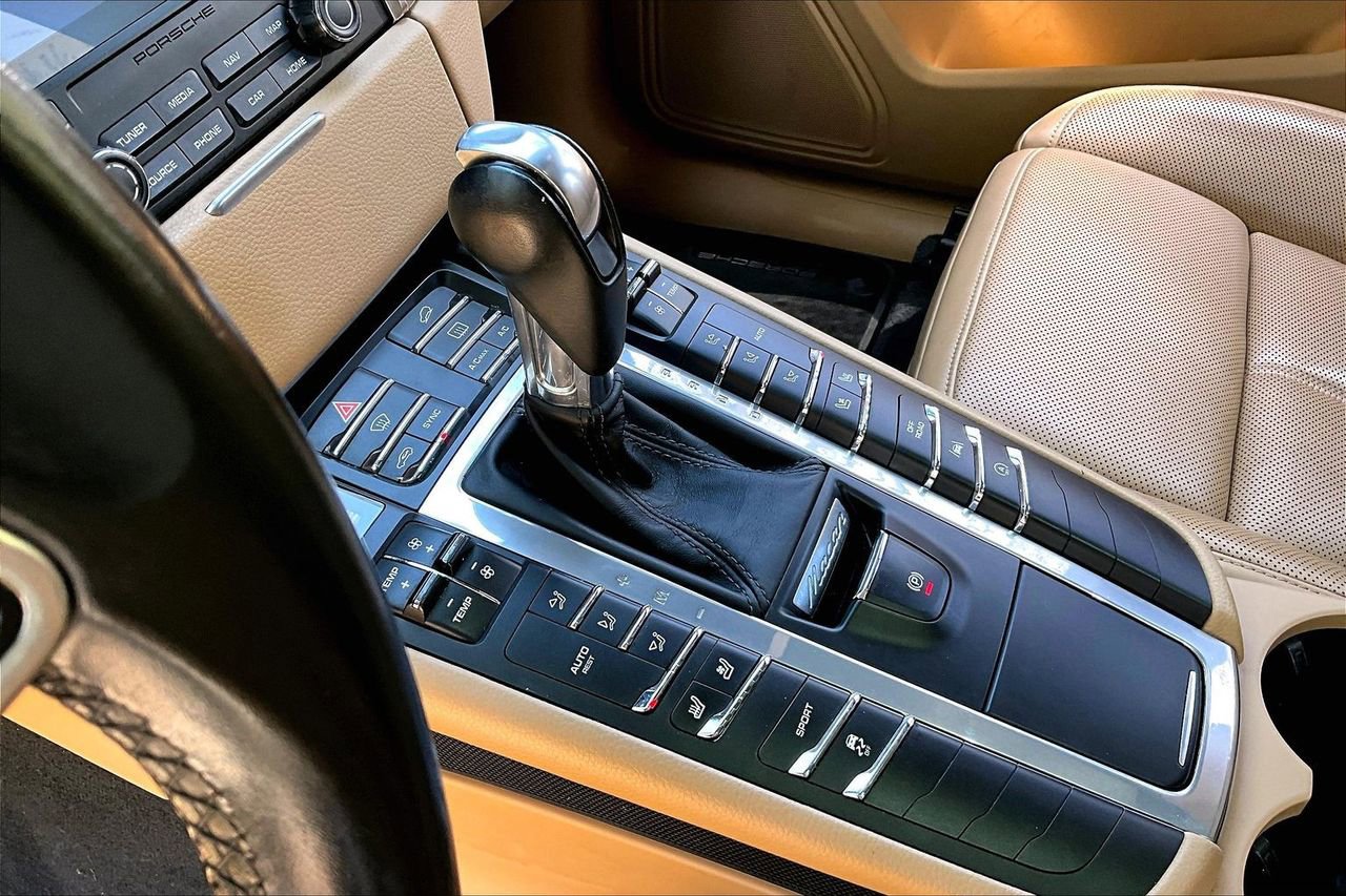 Used 2018 Porsche Macan Sport Edition image 14