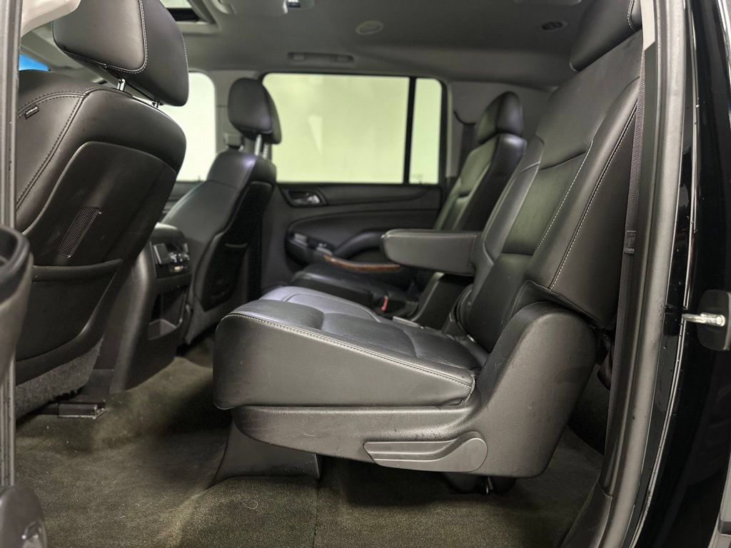 Used 2015 Chevrolet Suburban LTZ RWD image 22