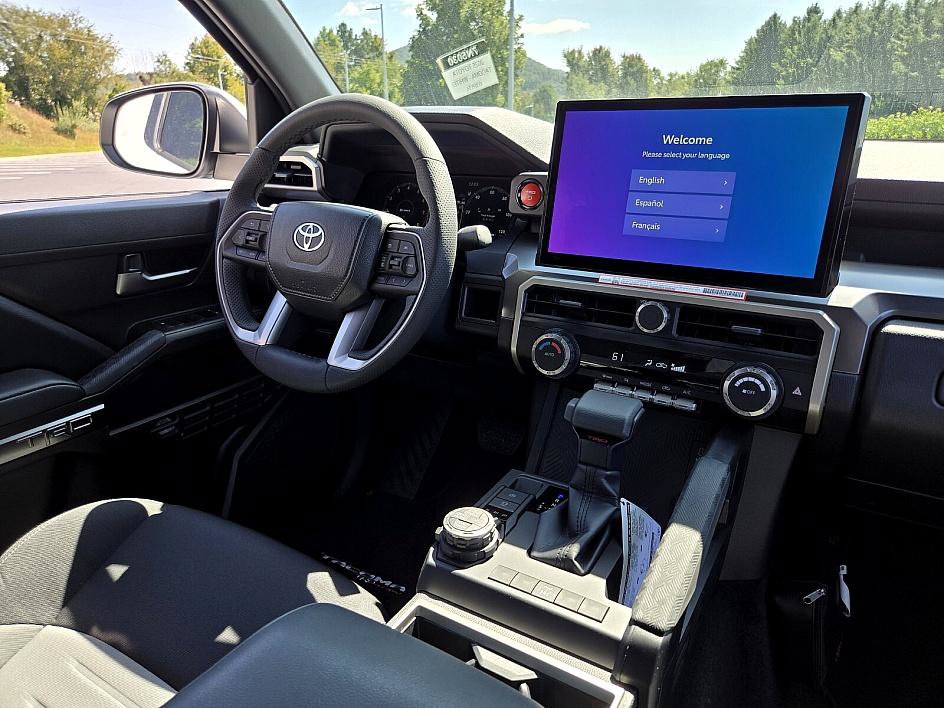 New 2025 Toyota Tacoma TRD Off-Road AWD/4WD image 12