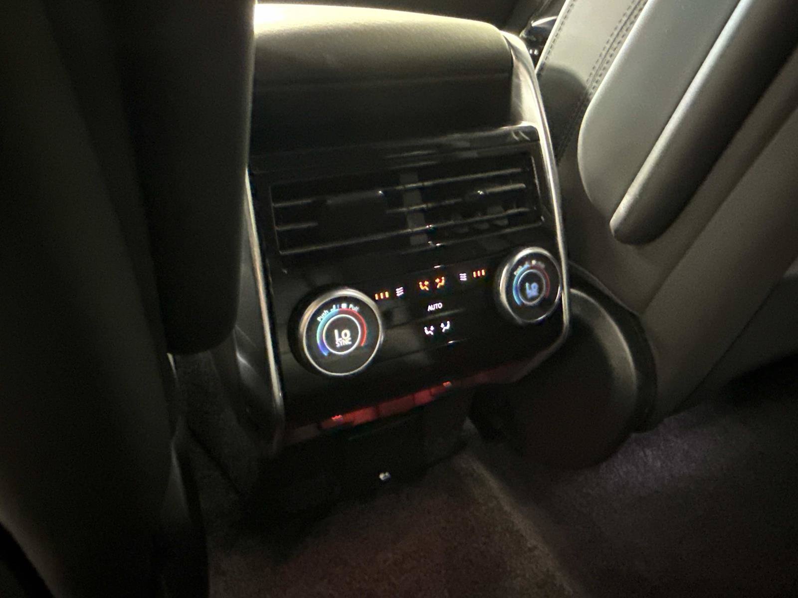 New 2026 Land Rover Range Rover SE AWD/4WD image 15
