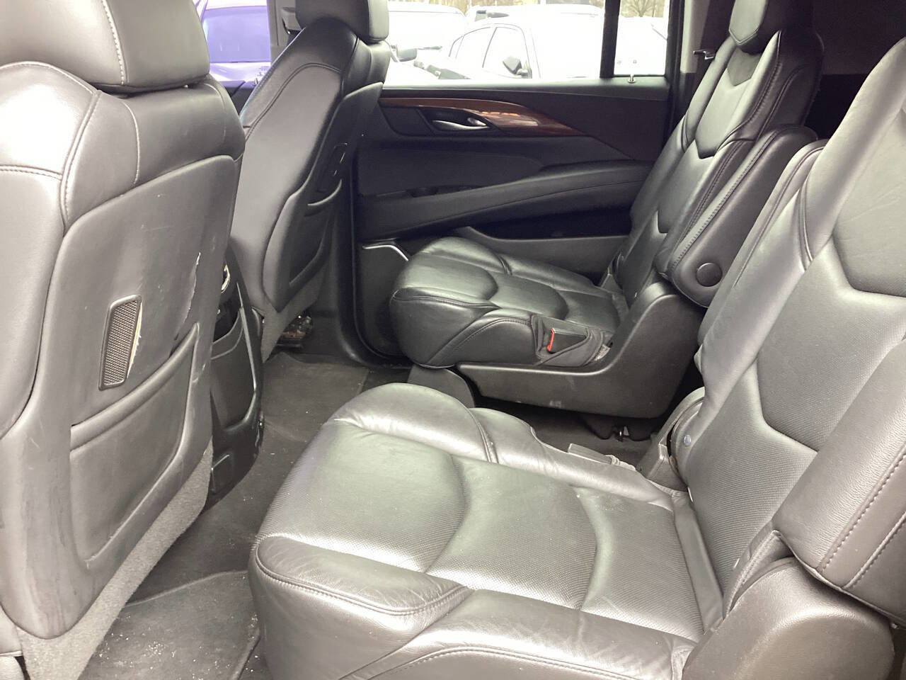 Used 2017 Cadillac Escalade ESV Luxury AWD/4WD image 25