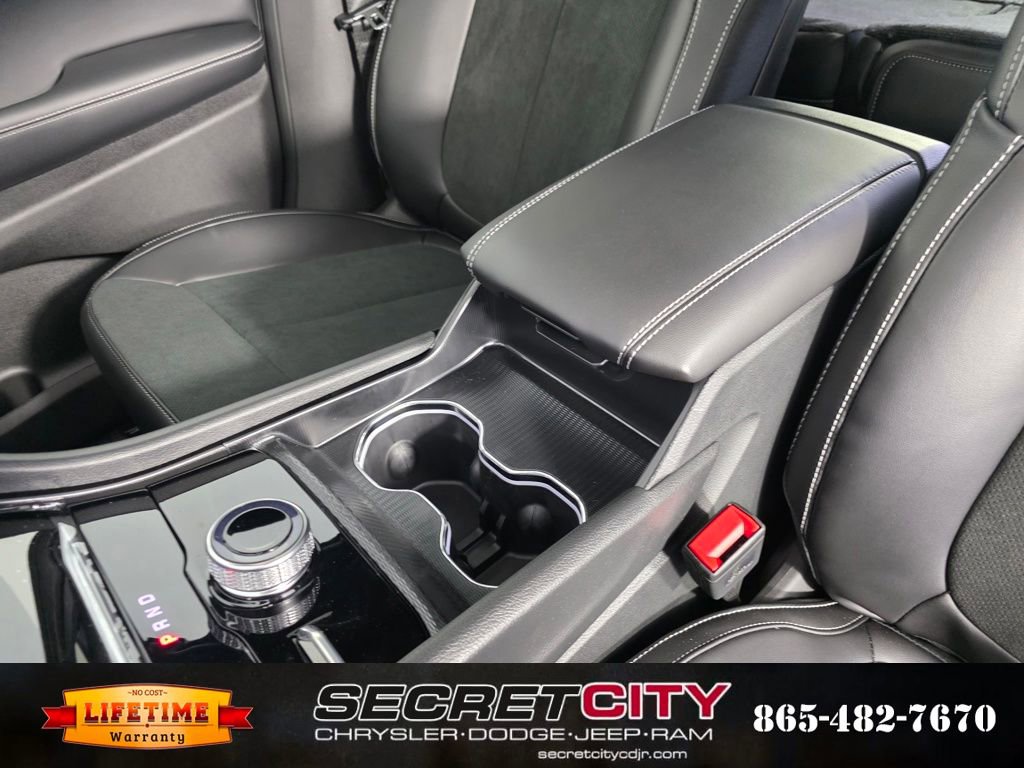 New 2026 Jeep Grand Cherokee Altitude image 26