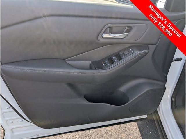 Certified 2025 Nissan Rogue SV image 17