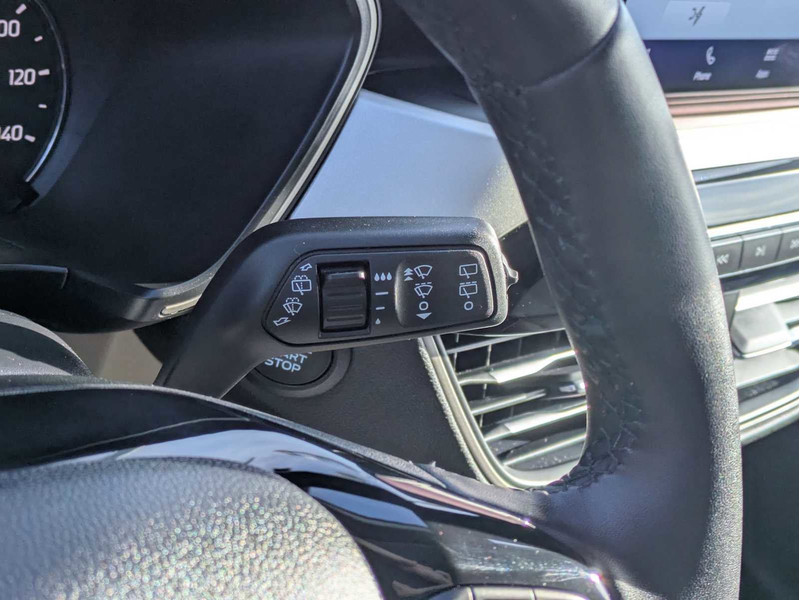 Used 2021 Ford Escape SEL AWD/4WD image 26
