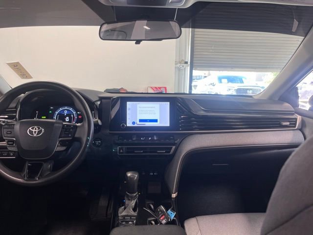 Used 2025 Toyota Camry LE FWD image 20