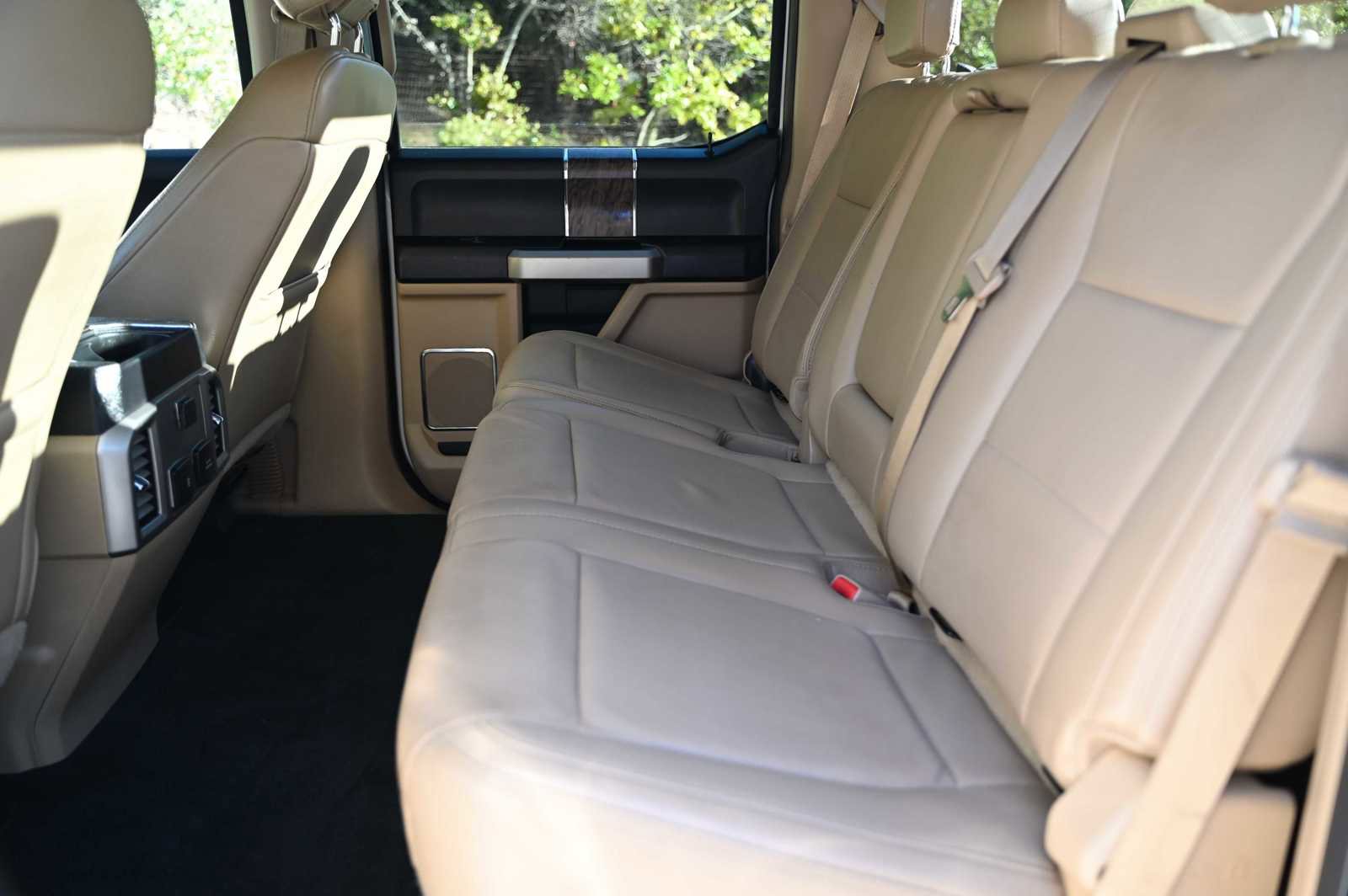 Used 2017 Ford F450 Lariat w/ Tow Technology Bundle image 19