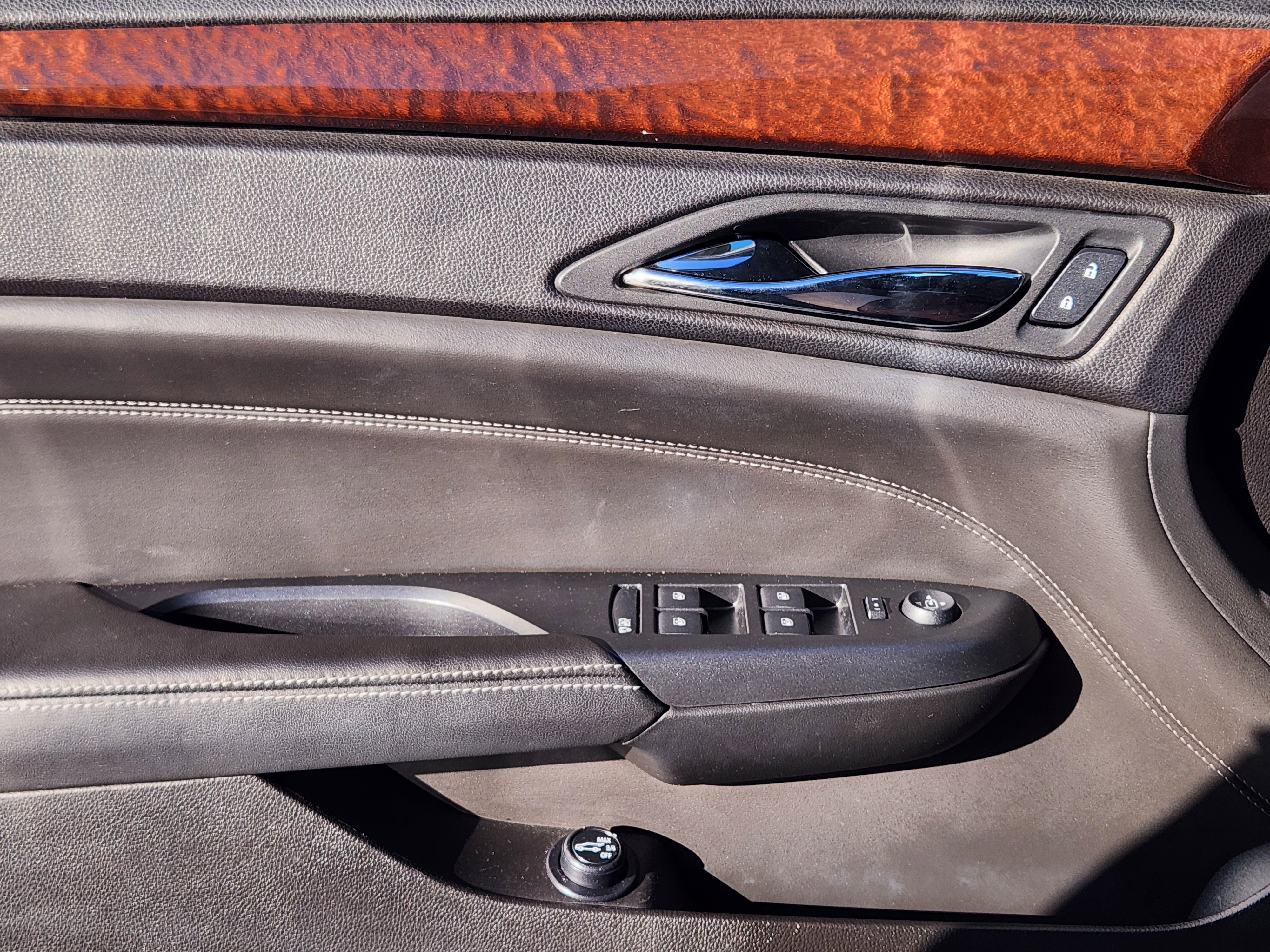 Used 2013 Cadillac SRX Performance w/ Driver Awareness Package image 24