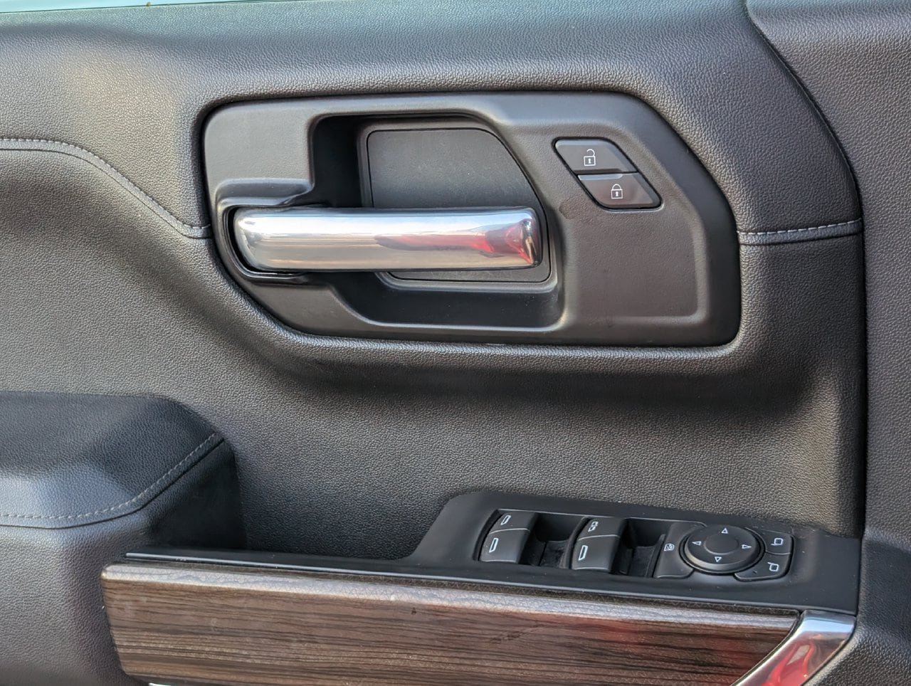 Used 2021 Chevrolet Silverado 1500 RST AWD/4WD image 27