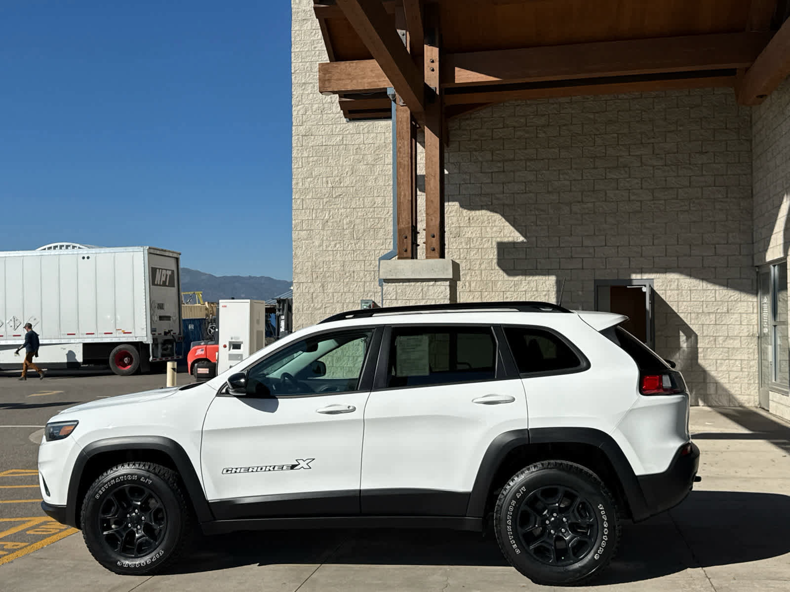 Used 2022 Jeep Cherokee Latitude w/ Trailer Tow Group image 2