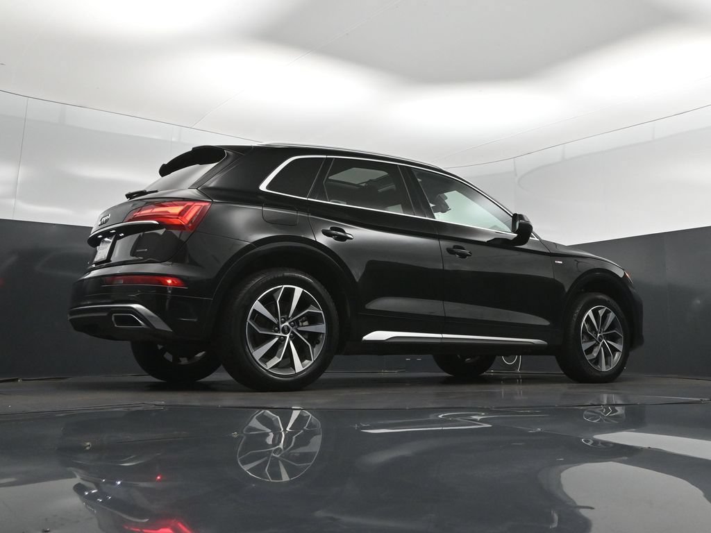 Used 2023 Audi Q5 2.0T Premium w/ Convenience Package AWD/4WD image 42