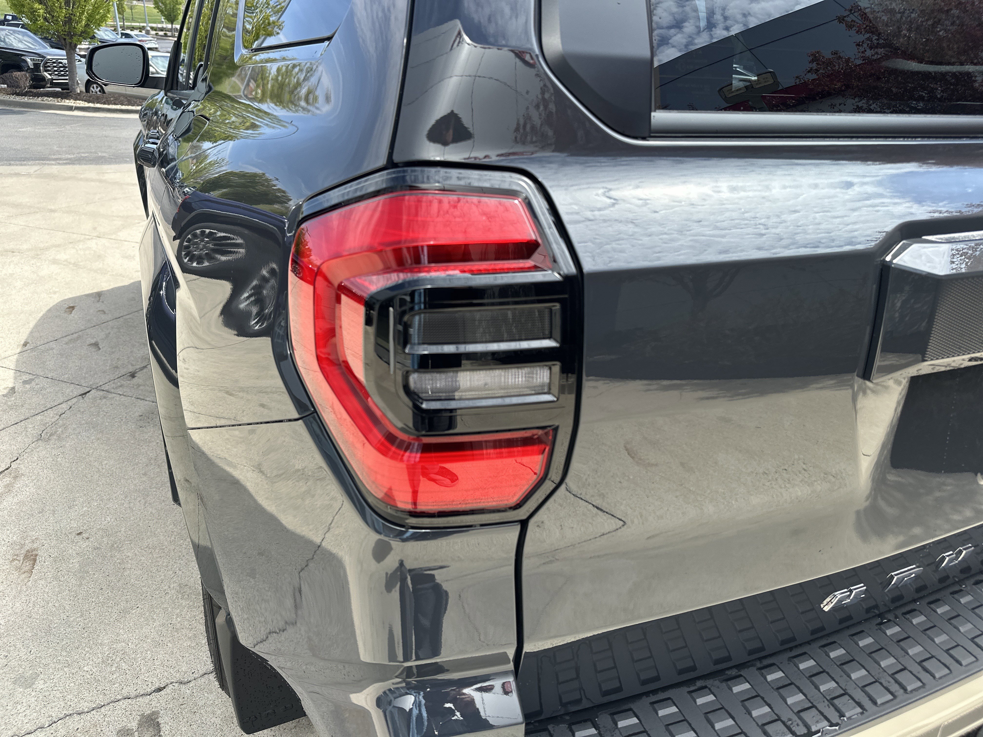 Used 2025 Toyota 4Runner Limited image 12