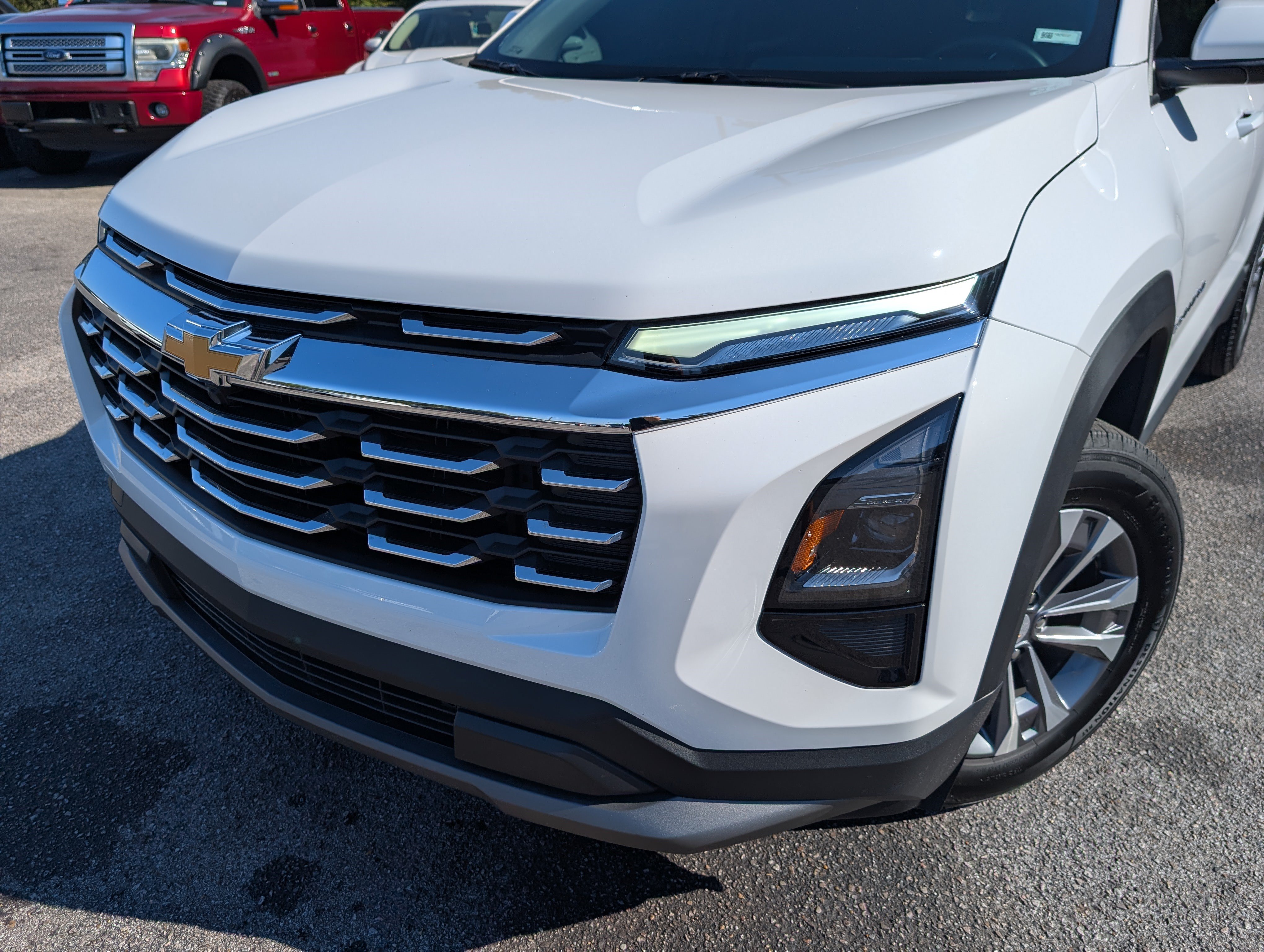 Used 2026 Chevrolet Equinox LT FWD image 13