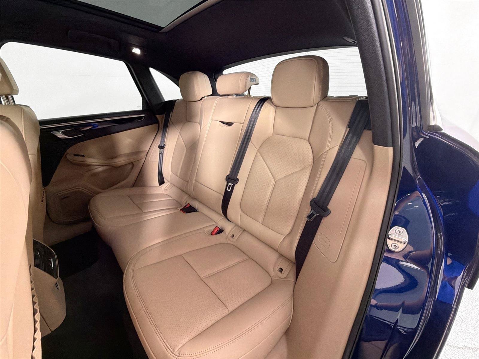 Certified 2026 Porsche Macan Turbo AWD/4WD image 26